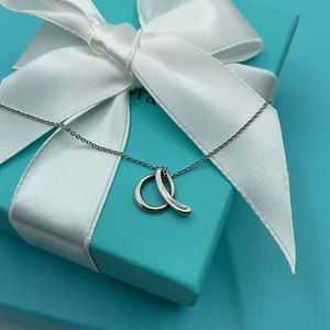 🎁Tiffany & Co “A” Monogram Necklace